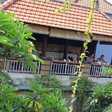 Lotus Tirta Seminyak Hotel Екстериор снимка