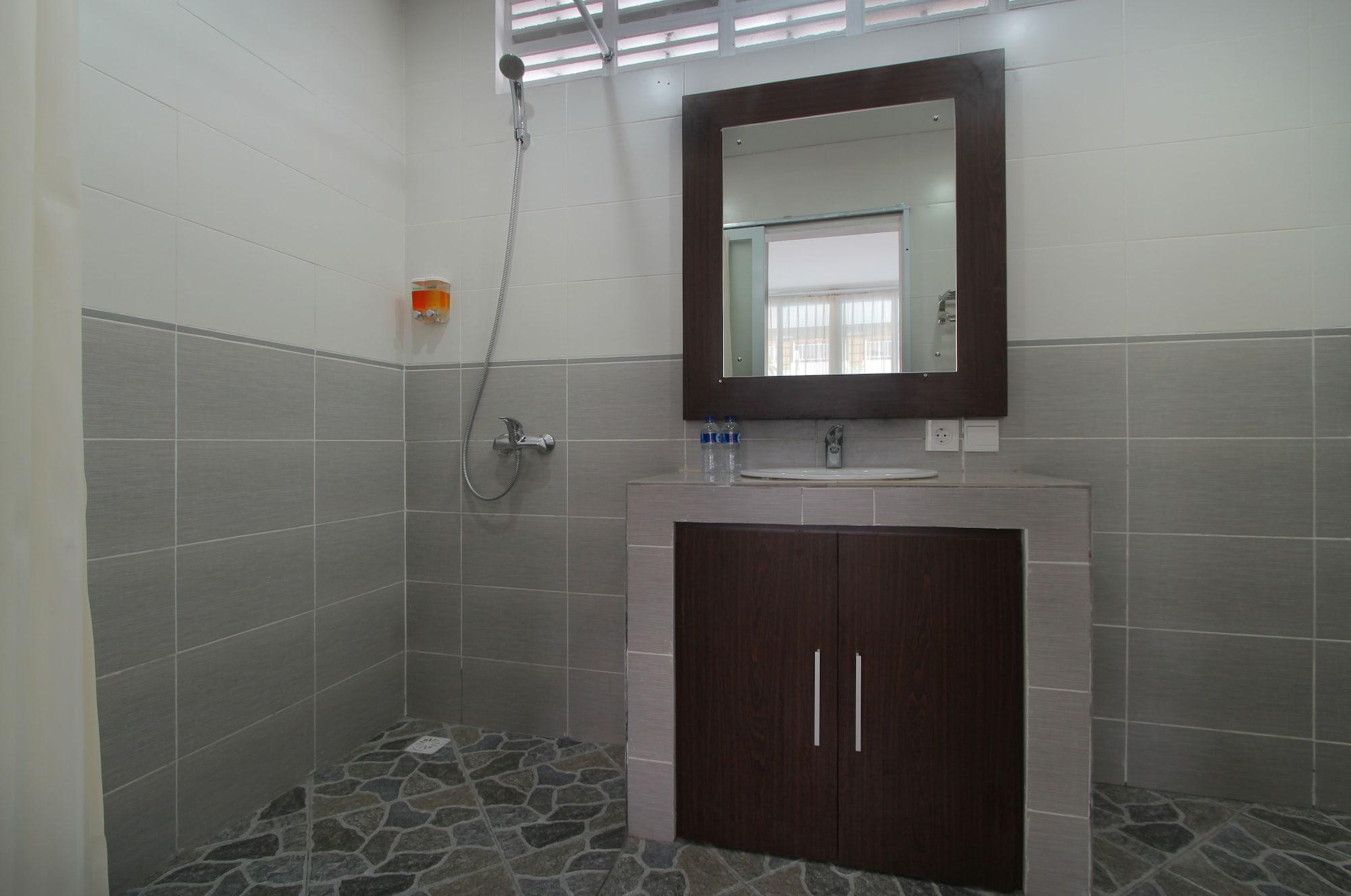 Lotus Tirta Seminyak Hotel Екстериор снимка