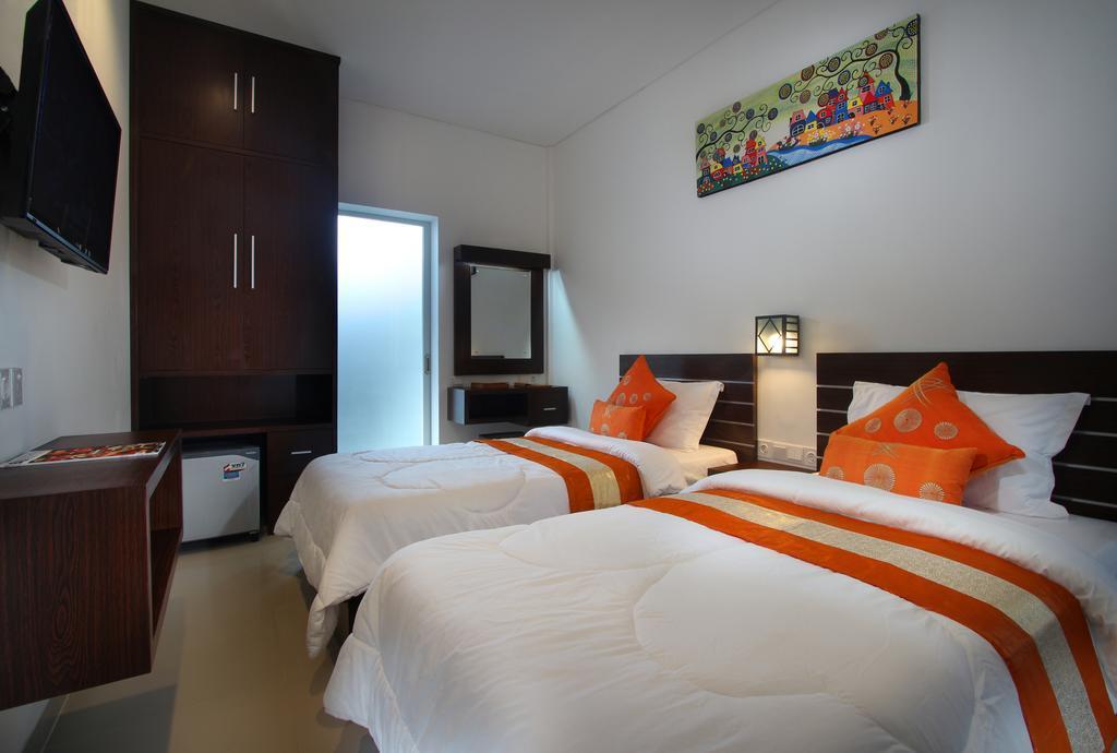 Lotus Tirta Seminyak Hotel Екстериор снимка