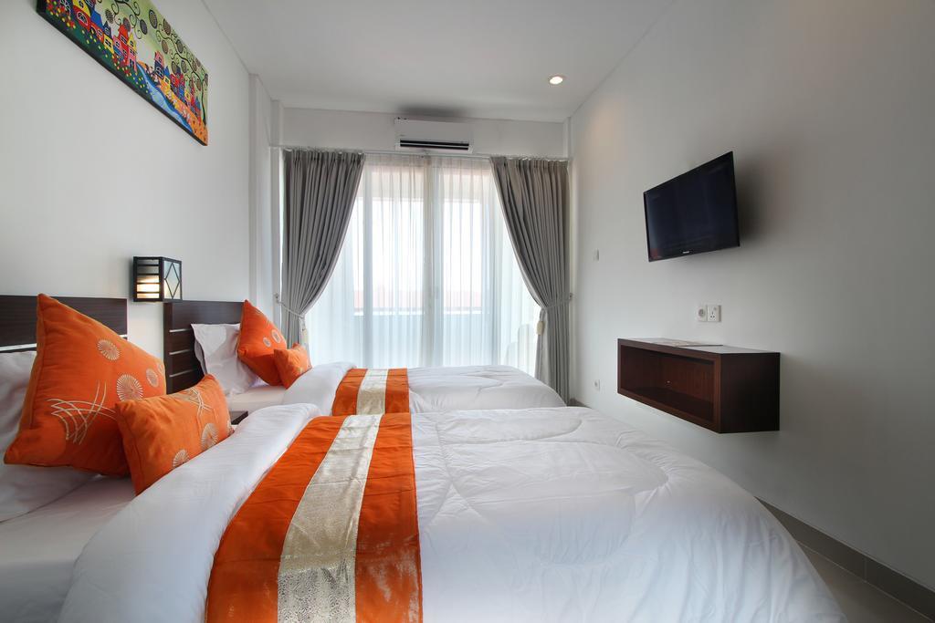 Lotus Tirta Seminyak Hotel Екстериор снимка