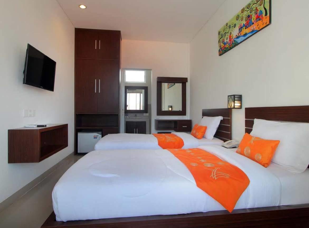 Lotus Tirta Seminyak Hotel Екстериор снимка