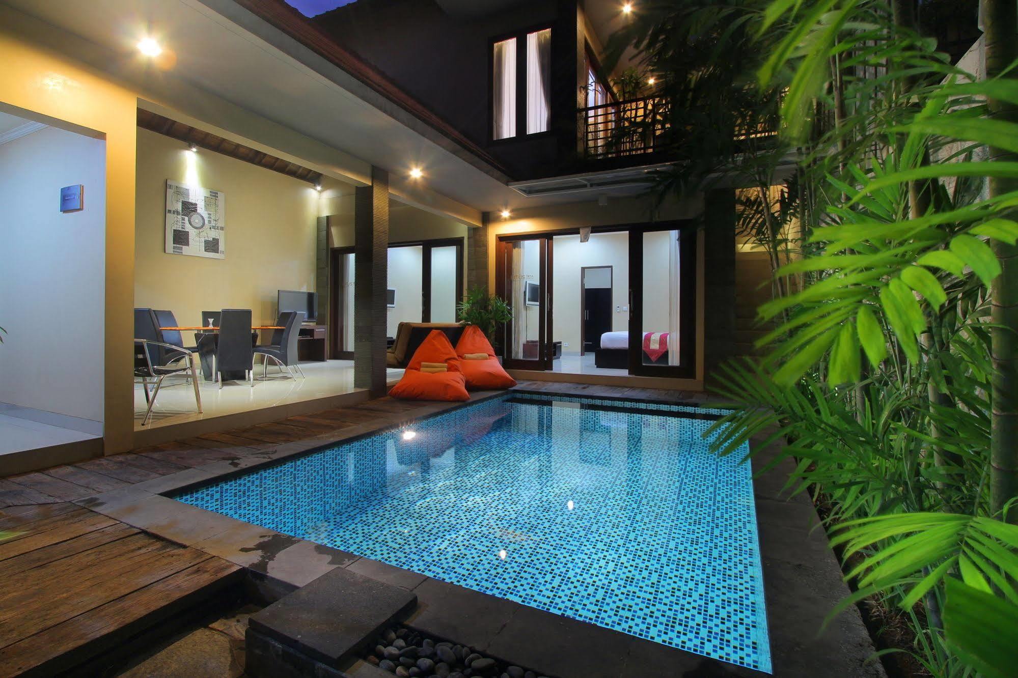 Lotus Tirta Seminyak Hotel Екстериор снимка
