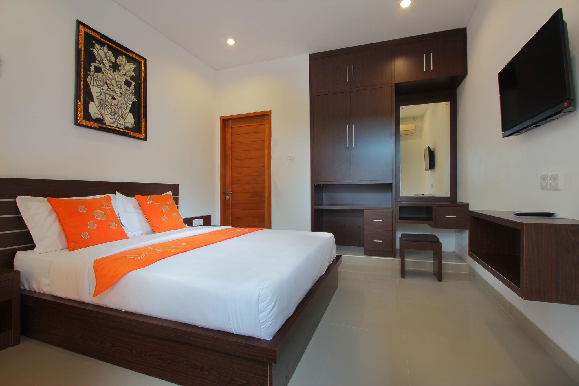 Lotus Tirta Seminyak Hotel Екстериор снимка